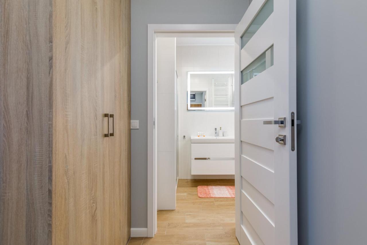 Apartment Rybacka With Parking&Balcony By Noclegi Renters Międzywodzie Exteriör bild